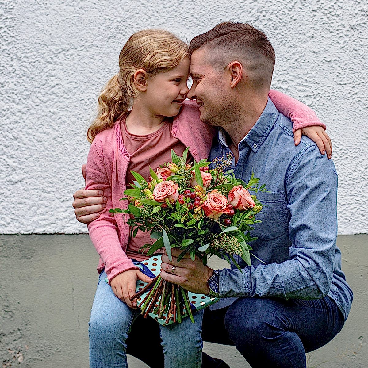 fars dag, blommor, bukett, fars dagsbukett, Euroflorist, företag, konsultuppdrag, pappa, produktfotografering, modellfotografering